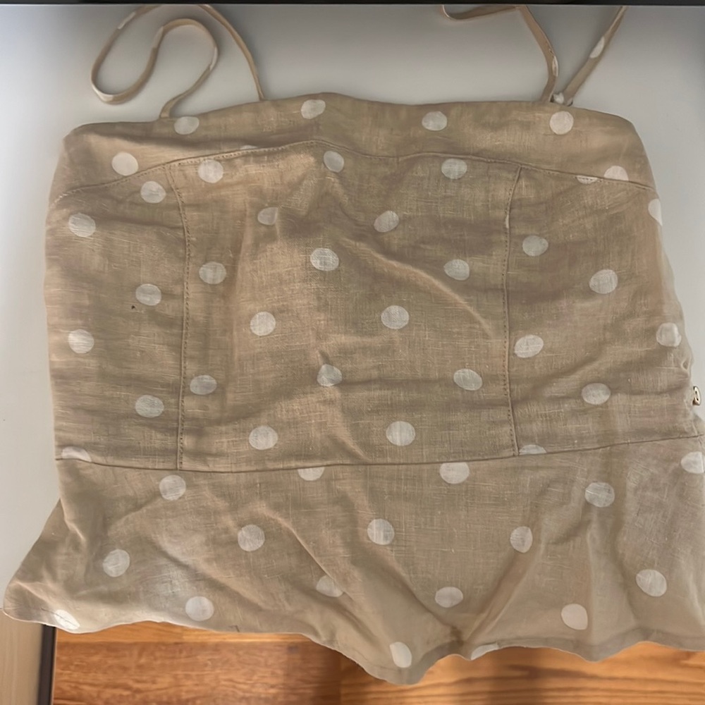 Poka dot tan tank